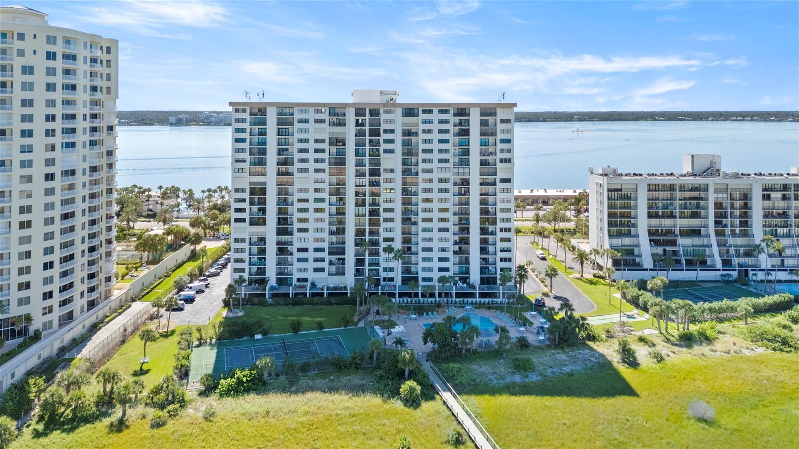 LANDMARK TOWERS - Residential Lease