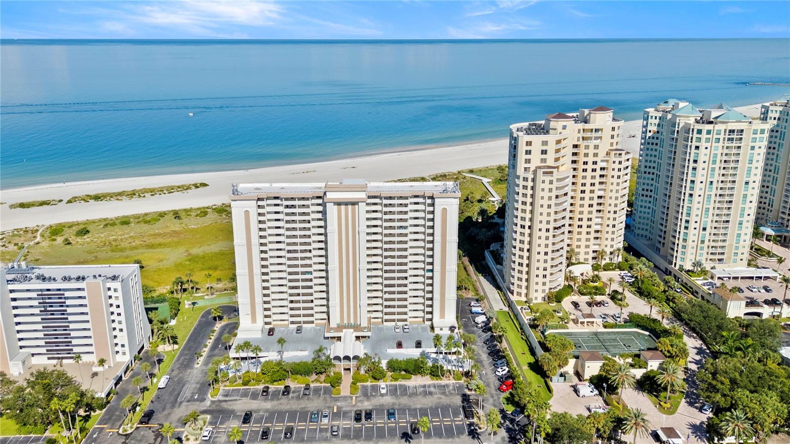 LANDMARK TOWERS - Residential Lease