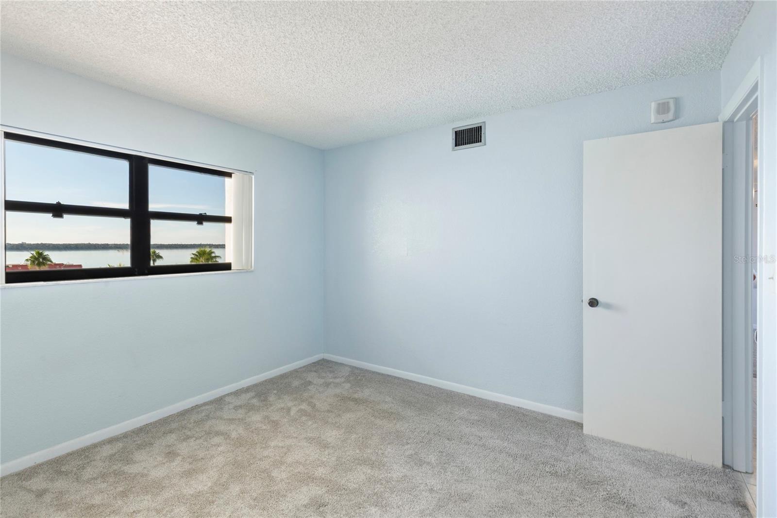 LANDMARK TOWERS - Residential Lease