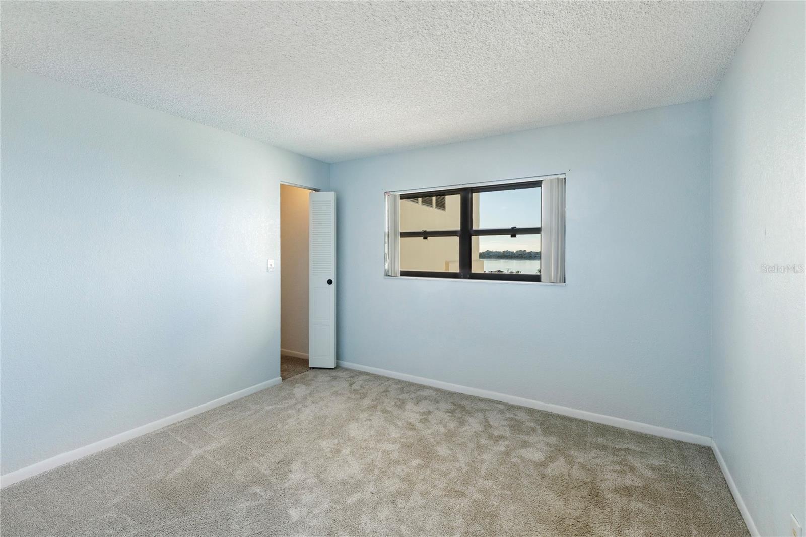 LANDMARK TOWERS - Residential Lease