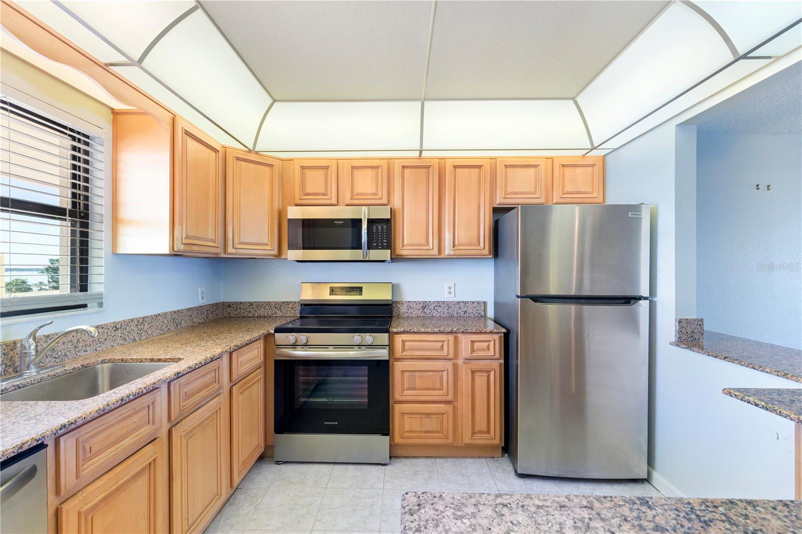LANDMARK TOWERS - Residential Lease