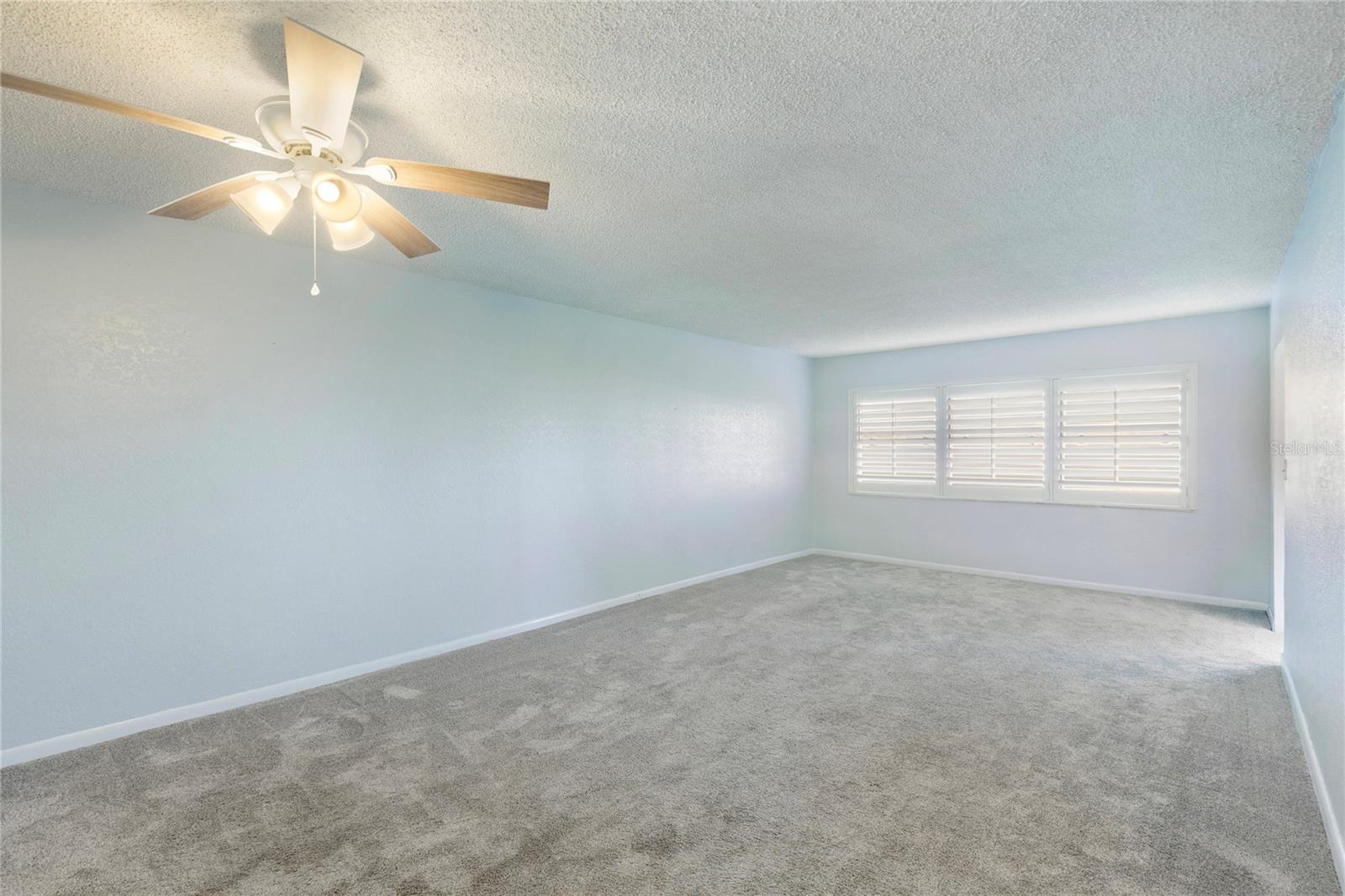 LANDMARK TOWERS - Residential Lease