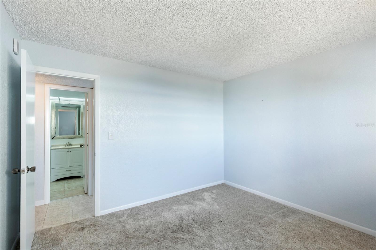 LANDMARK TOWERS - Residential Lease