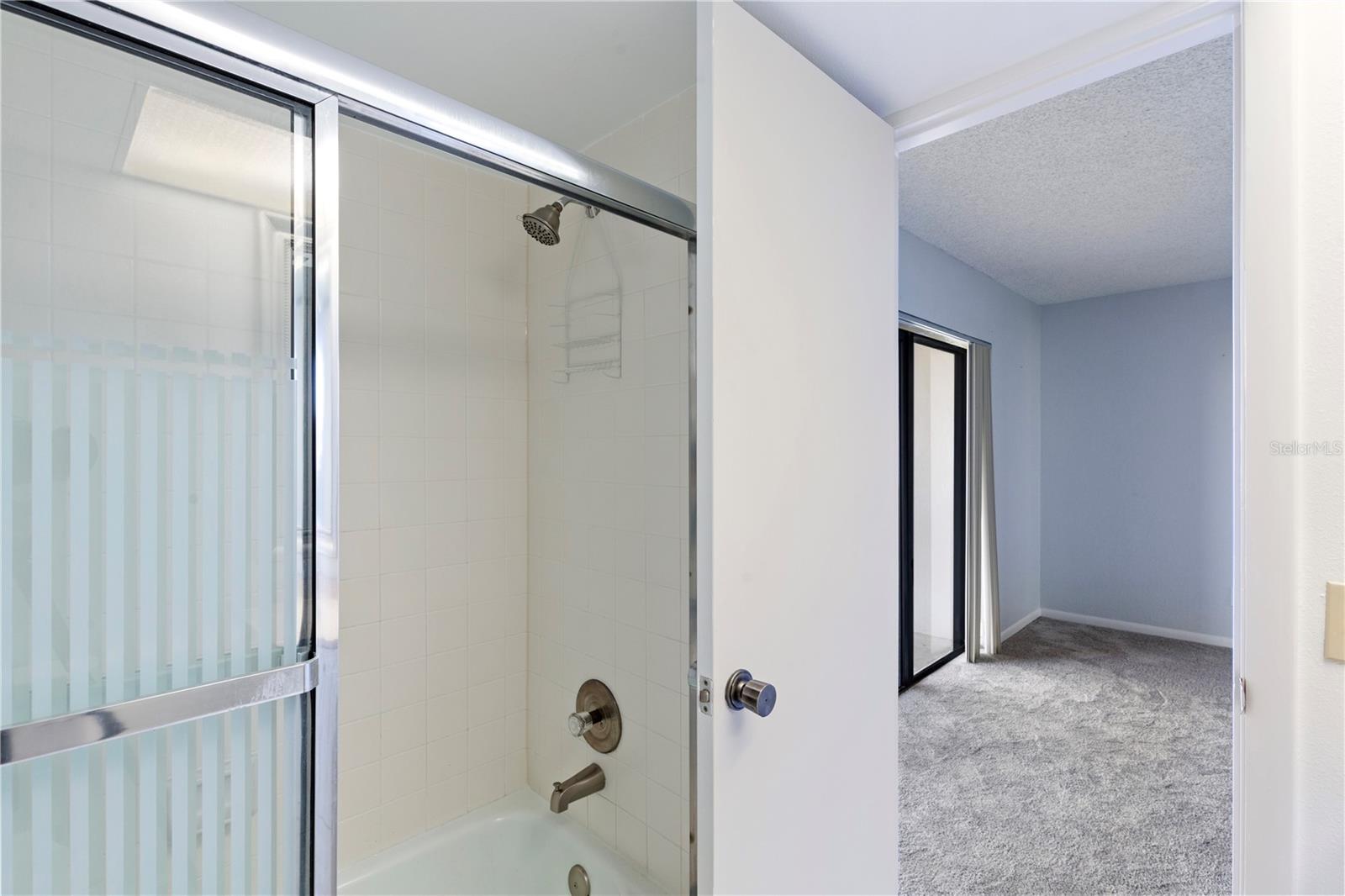 LANDMARK TOWERS - Residential Lease