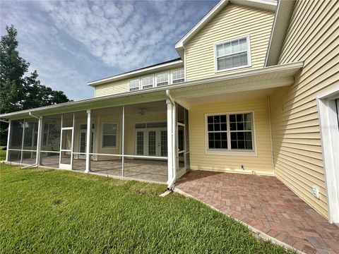 A home in LAKELAND