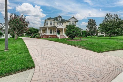 A home in LAKELAND