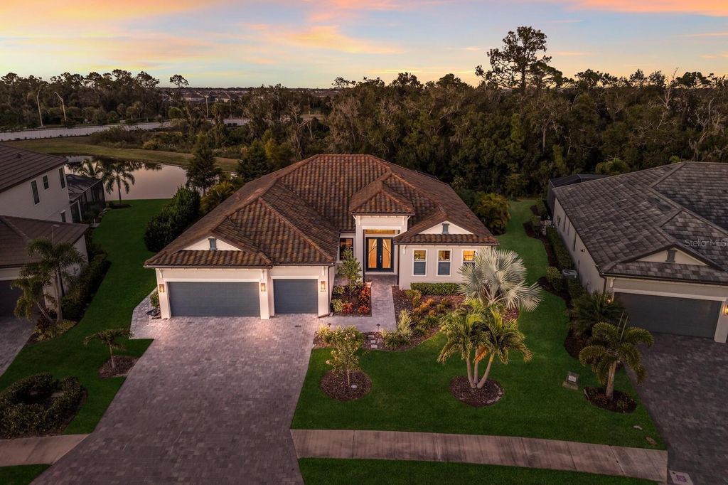 Photo of 16113 Tradewind Terrace, Lakewood Ranch, FL 34211 (MLS # A4671100)