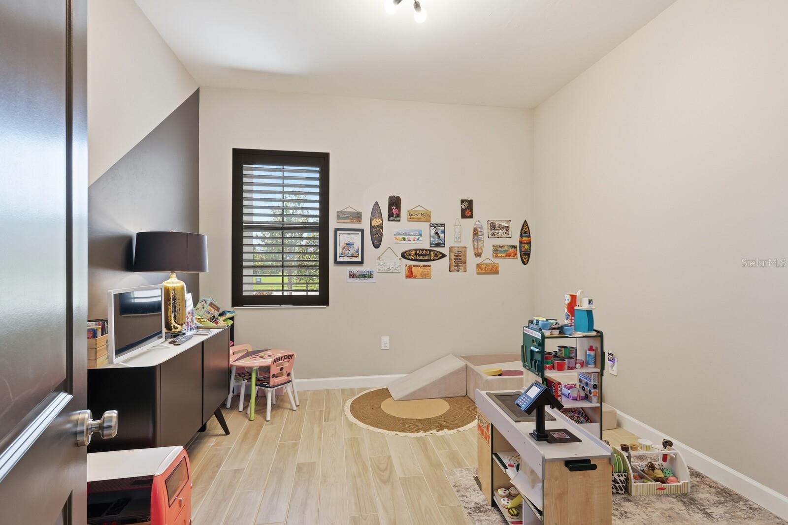 LORRAINE LAKES PH I - Residential