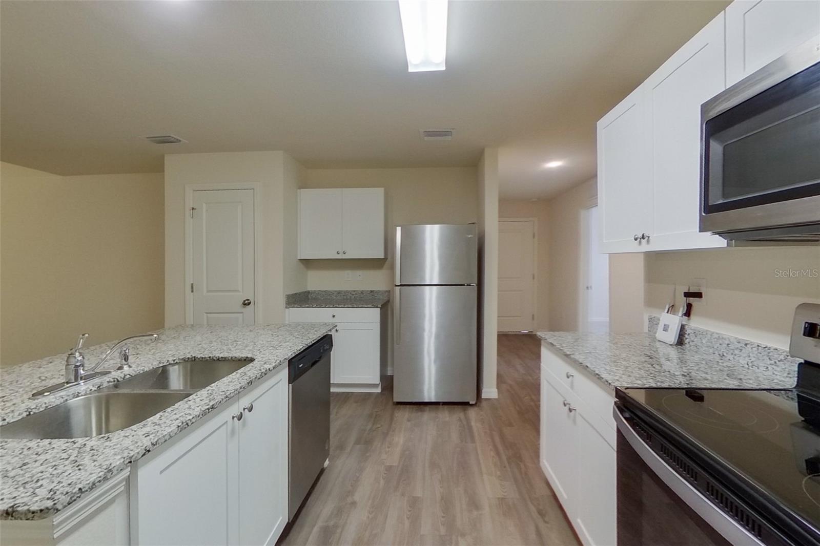 VISTANNA VILLAS - Residential Lease