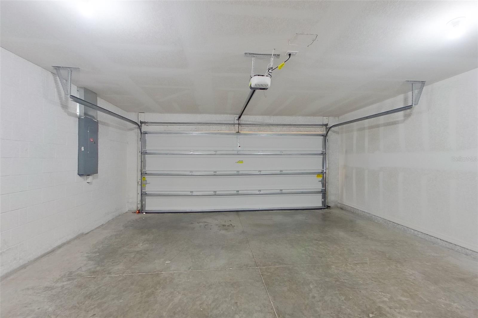 VISTANNA VILLAS - Residential Lease