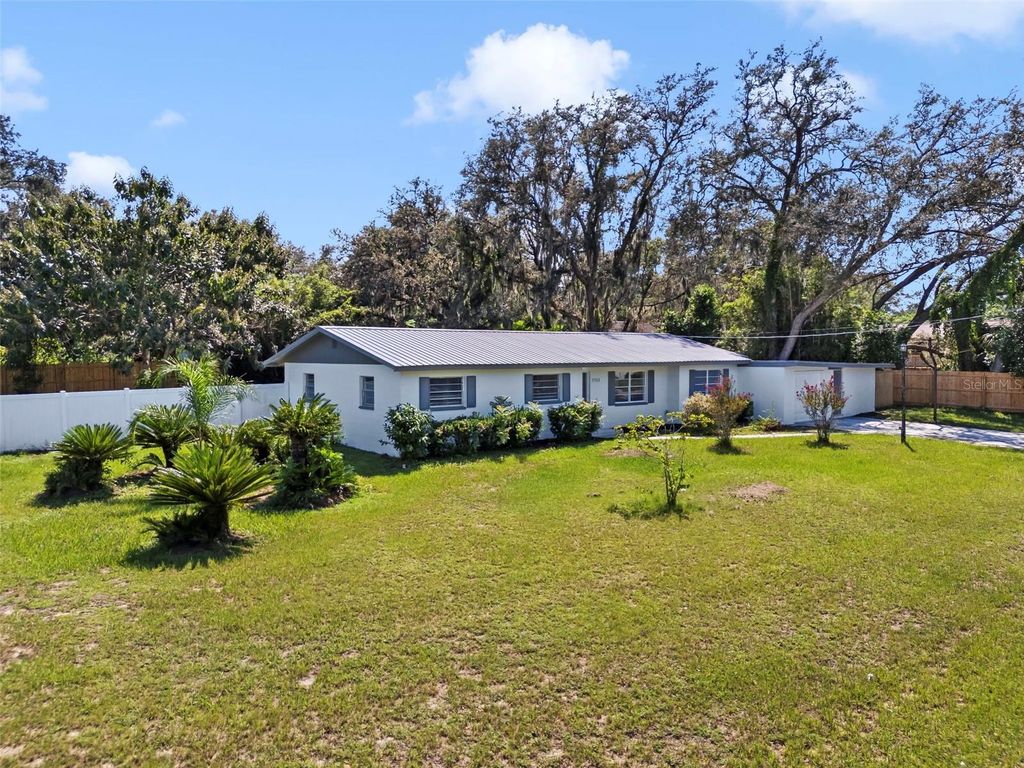 Photo of 37312 Vero Lane, Dade City, FL 33525 (MLS # TB8421748)