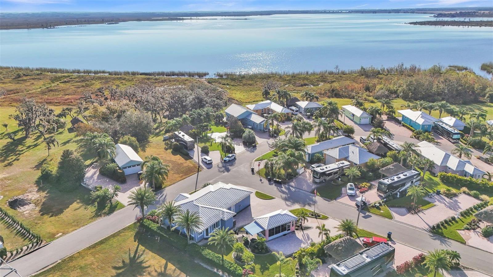 BAY LAKE RESIDENCE - Land