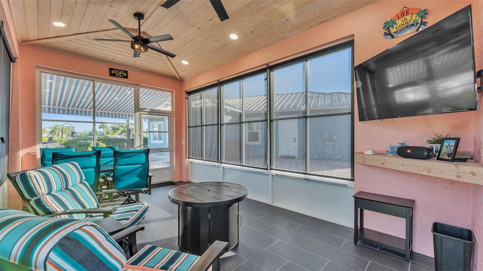 BAY LAKE RESIDENCE - Land