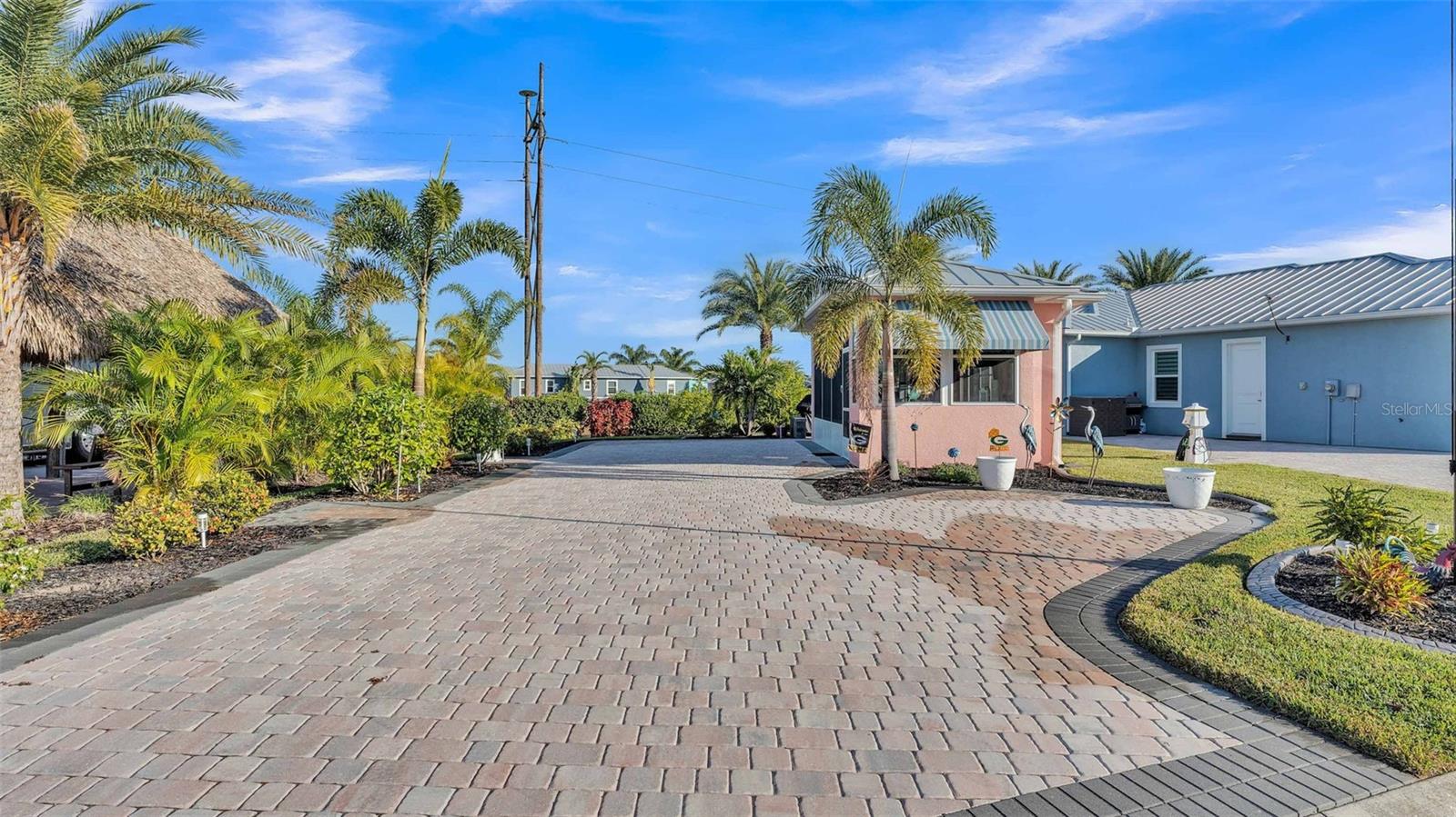 BAY LAKE RESIDENCE - Land