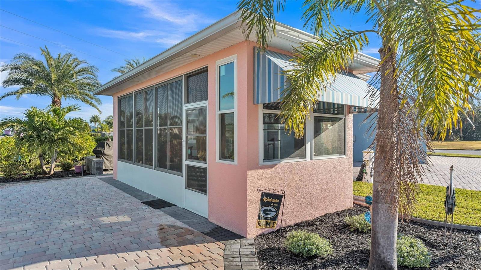 BAY LAKE RESIDENCE - Land