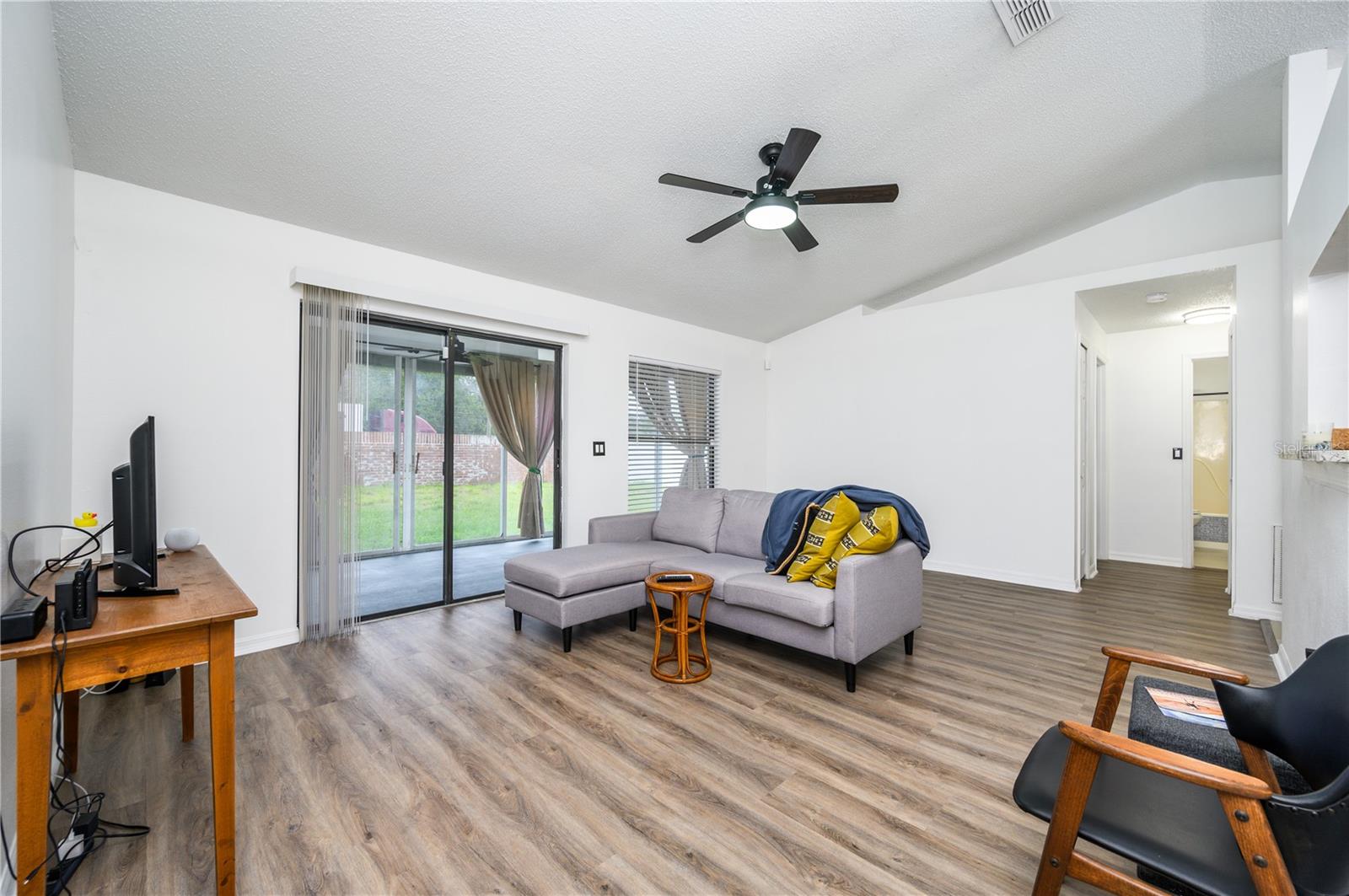 1171 DAIMLER DRIVE