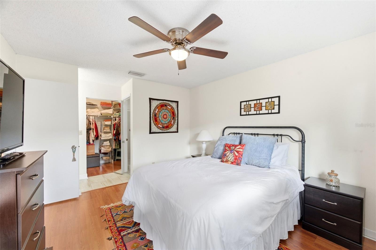 BELLE OAK VILLAS - Residential