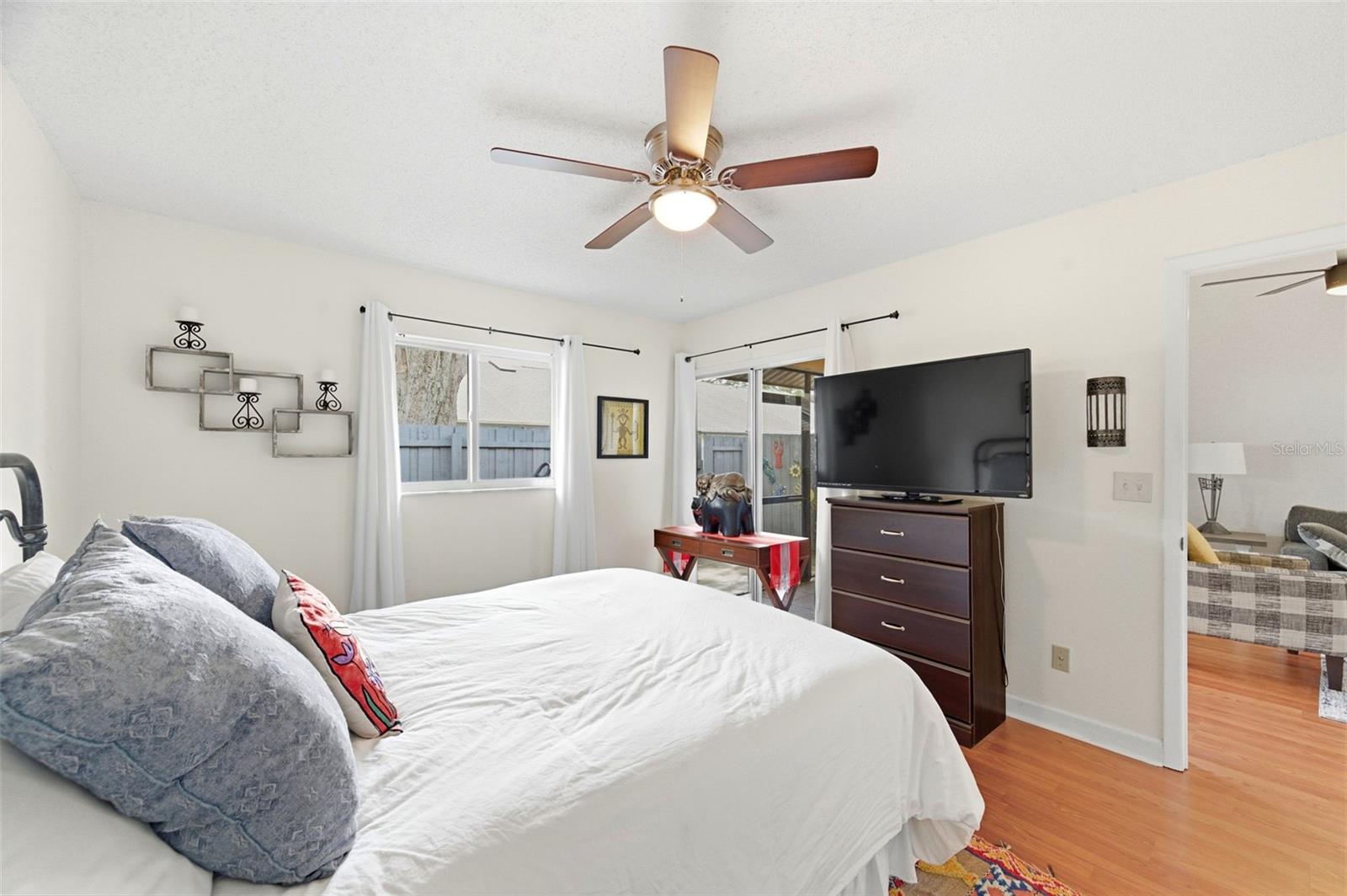 BELLE OAK VILLAS - Residential