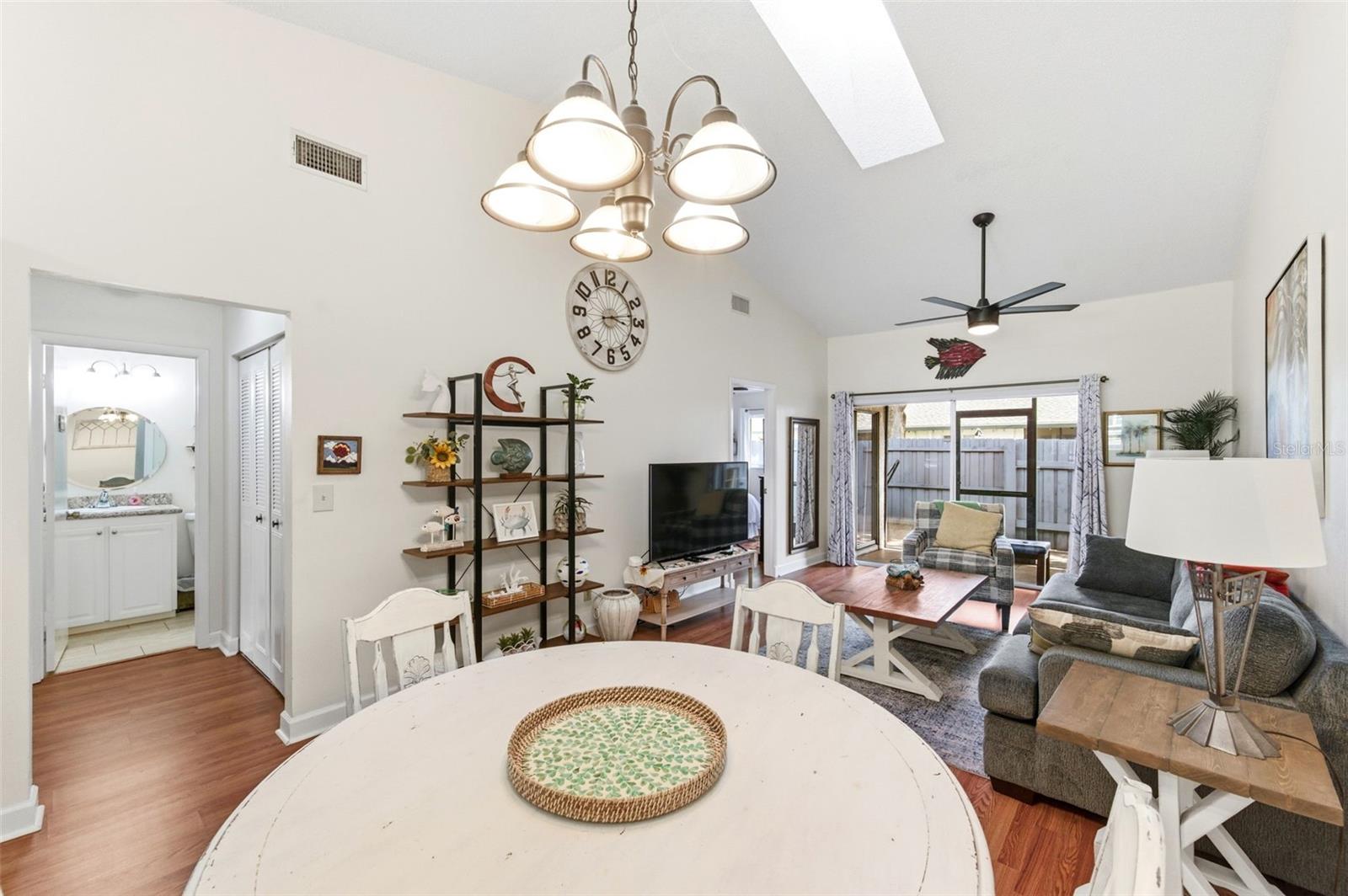 BELLE OAK VILLAS - Residential