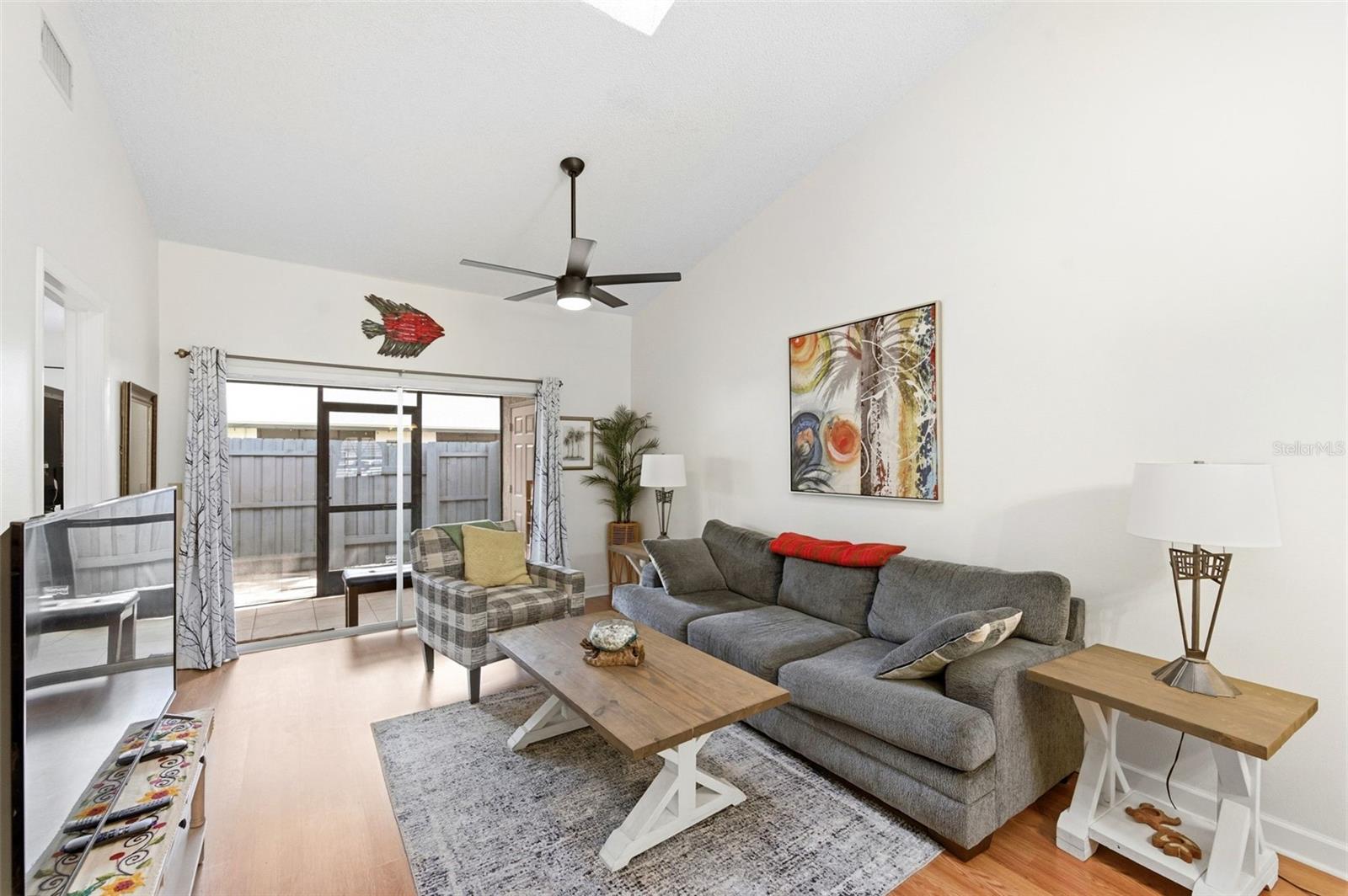 BELLE OAK VILLAS - Residential