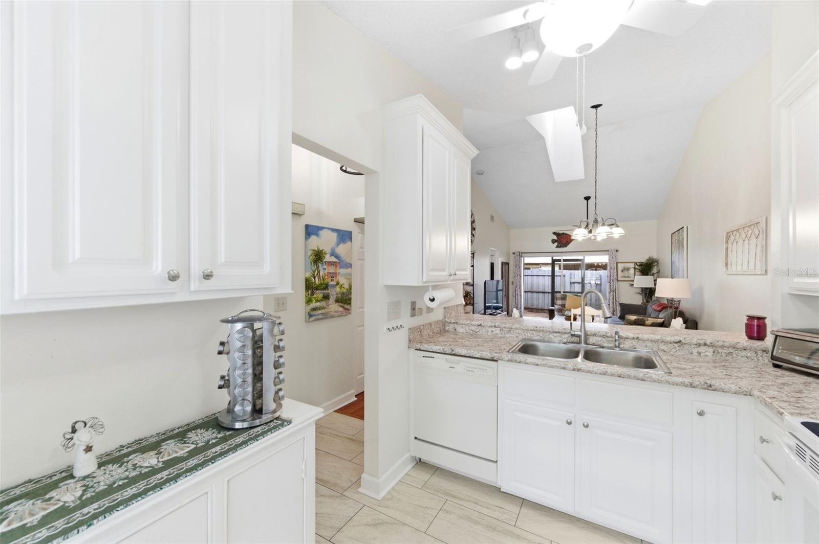 BELLE OAK VILLAS - Residential