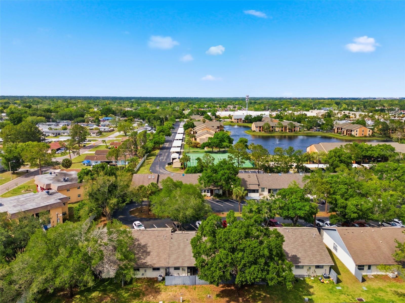 BELLE OAK VILLAS - Residential