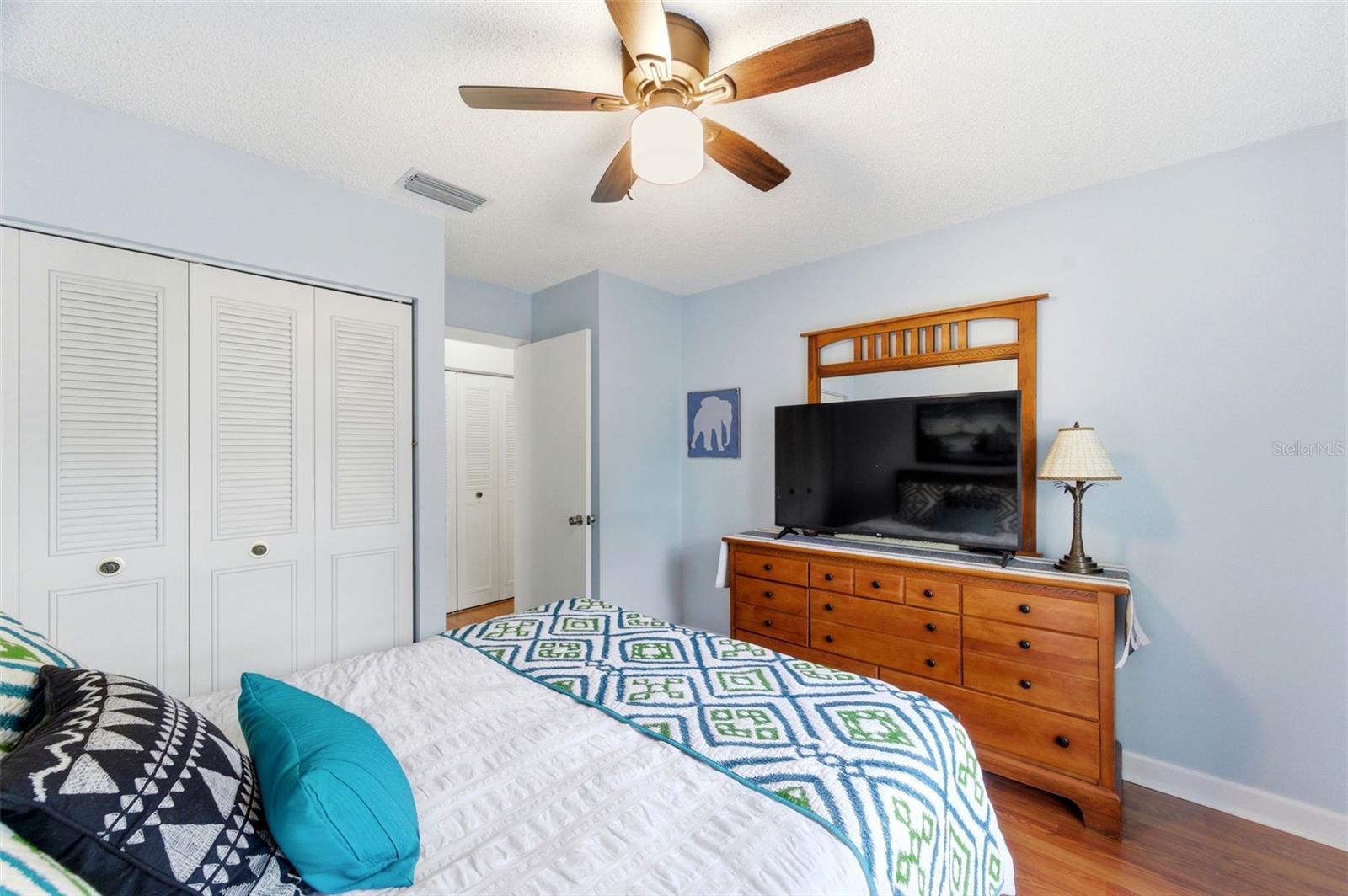 BELLE OAK VILLAS - Residential