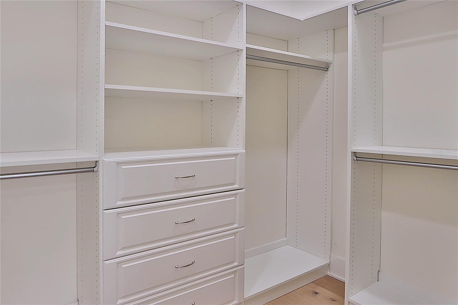 DAVIS ISLANDS PB10 PG52 TO 57 - Residential