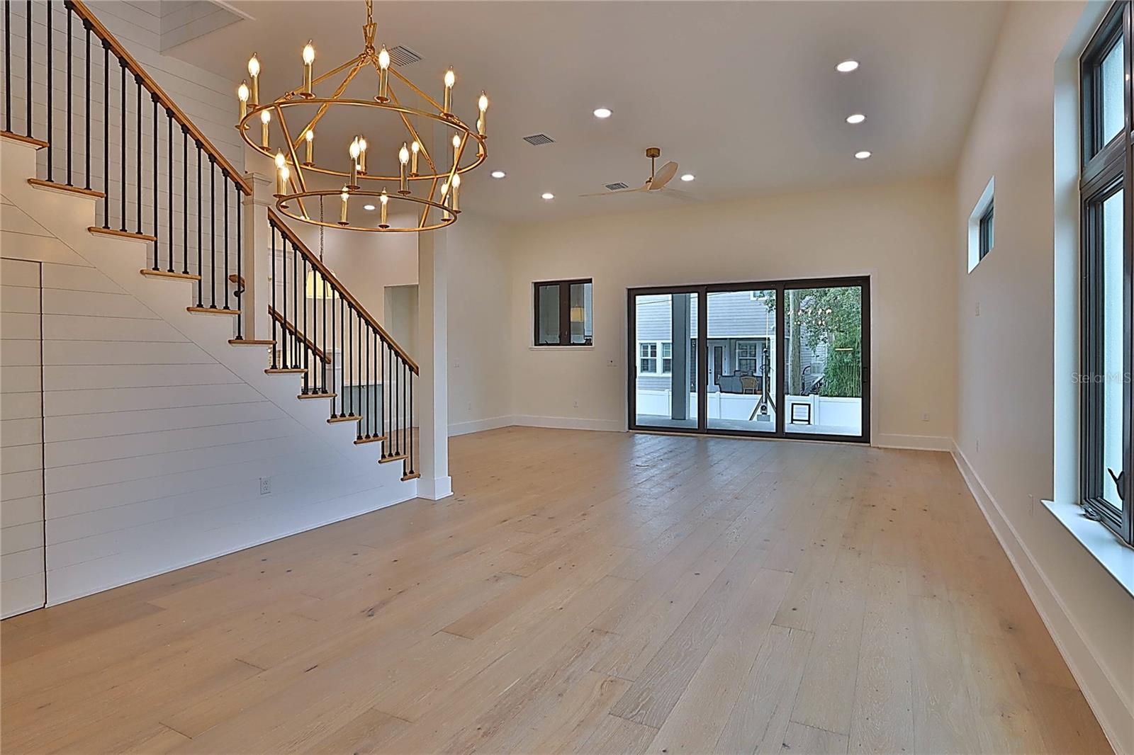 DAVIS ISLANDS PB10 PG52 TO 57 - Residential