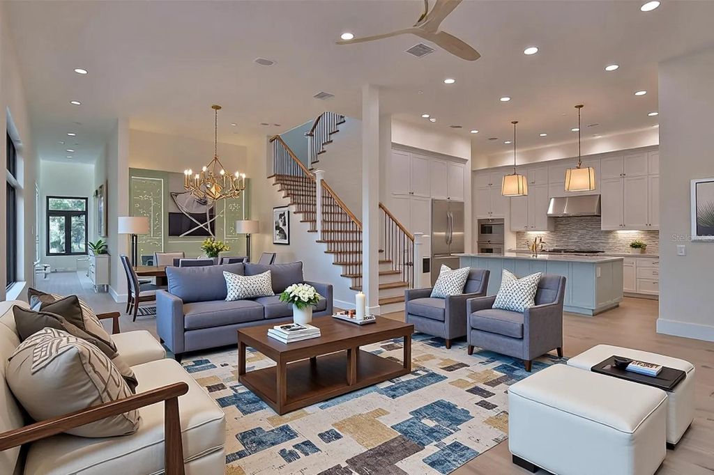 Photo of 519 W Davis Boulevard, Tampa, FL 33606 (MLS # TB8378496)