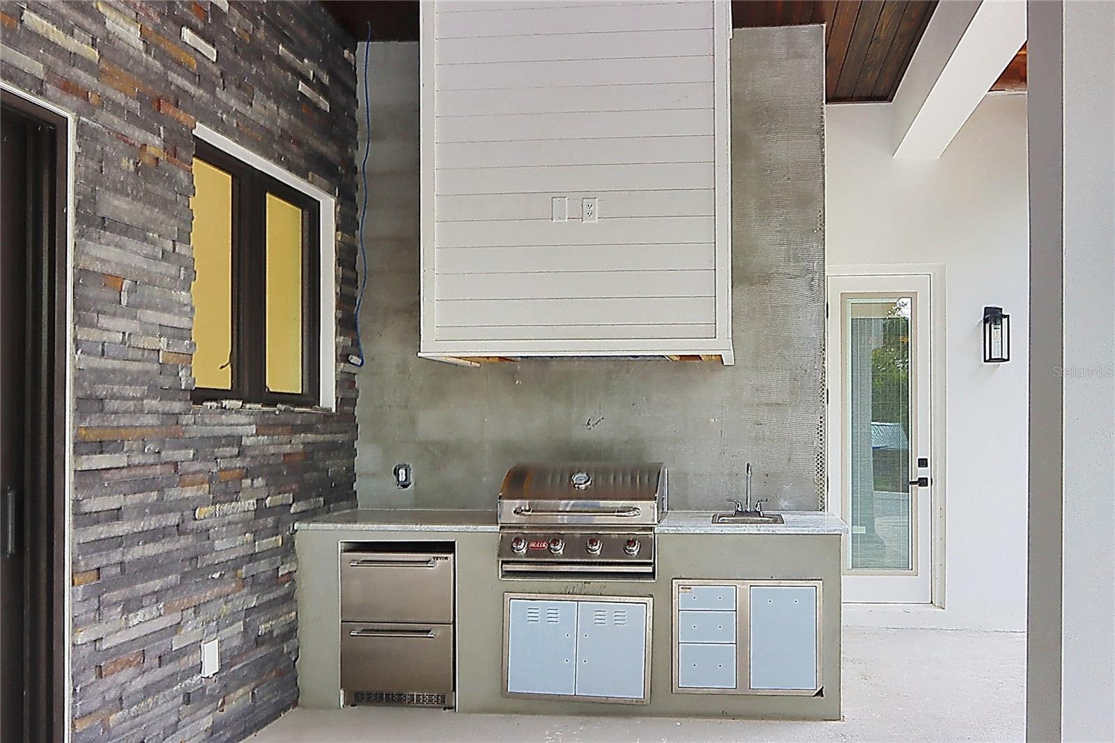 DAVIS ISLANDS PB10 PG52 TO 57 - Residential