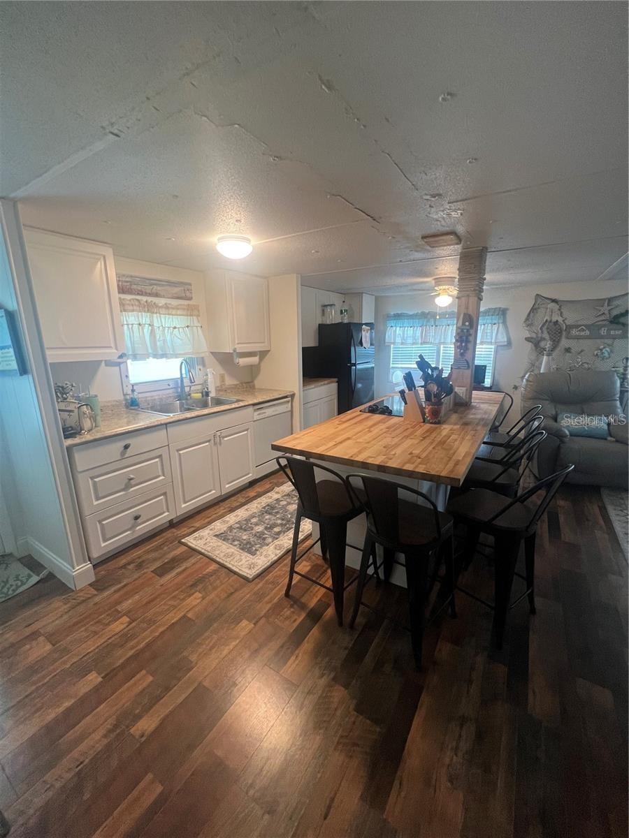 VILLAGE HOLIDAY LAKE - Residential