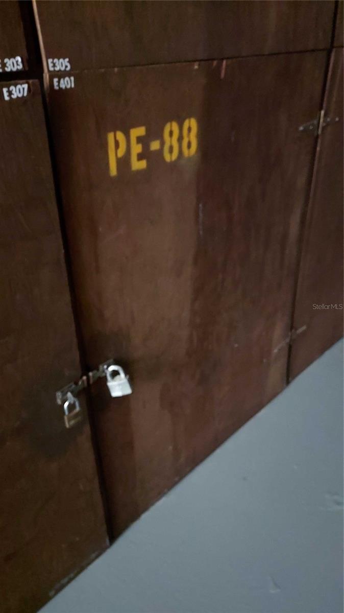 CASA DEL MAR CONDO III - Residential