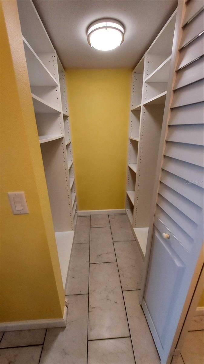 CASA DEL MAR CONDO III - Residential