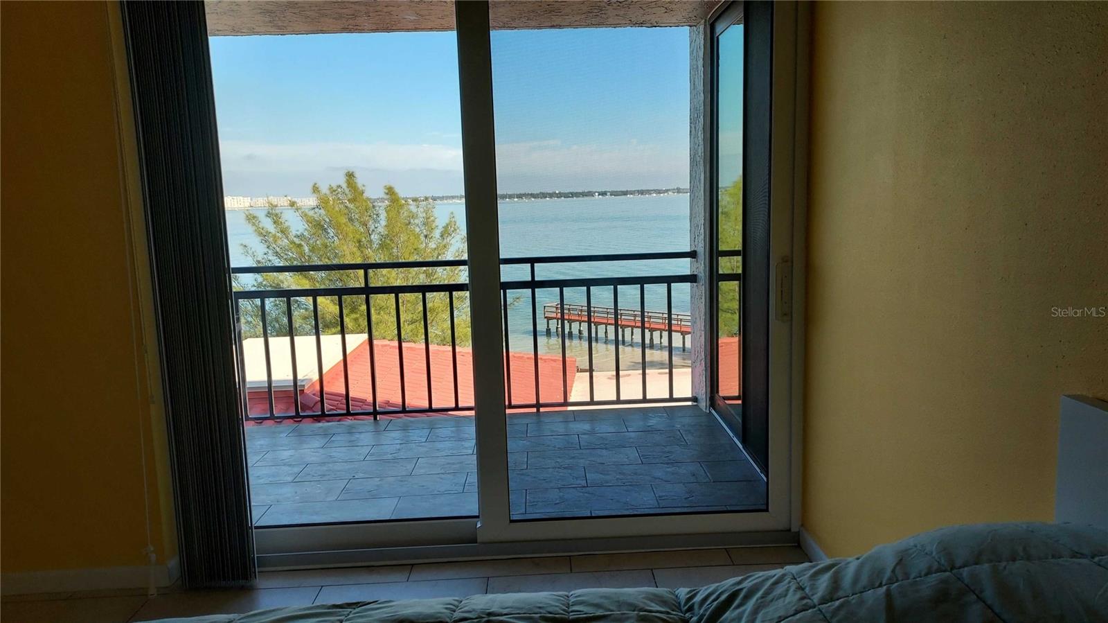 CASA DEL MAR CONDO III - Residential