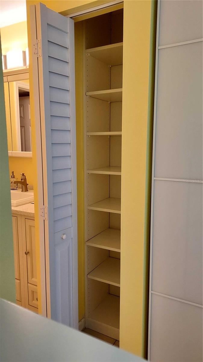 CASA DEL MAR CONDO III - Residential