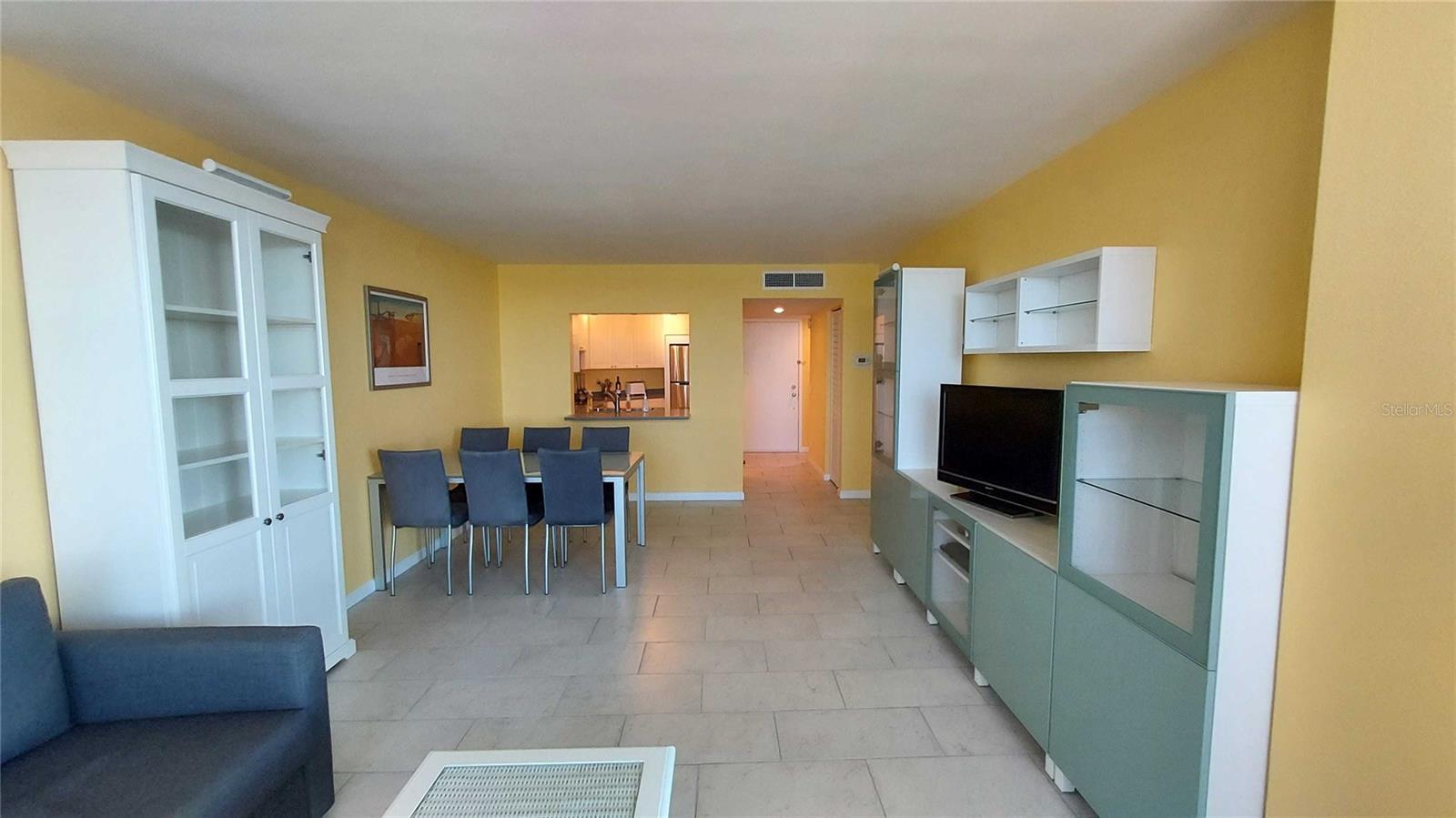 CASA DEL MAR CONDO III - Residential