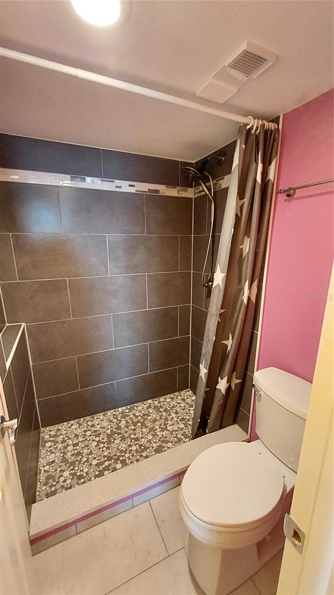 CASA DEL MAR CONDO III - Residential