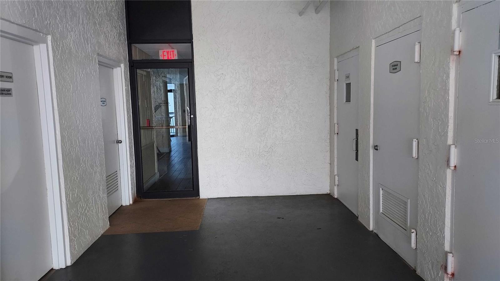 CASA DEL MAR CONDO III - Residential