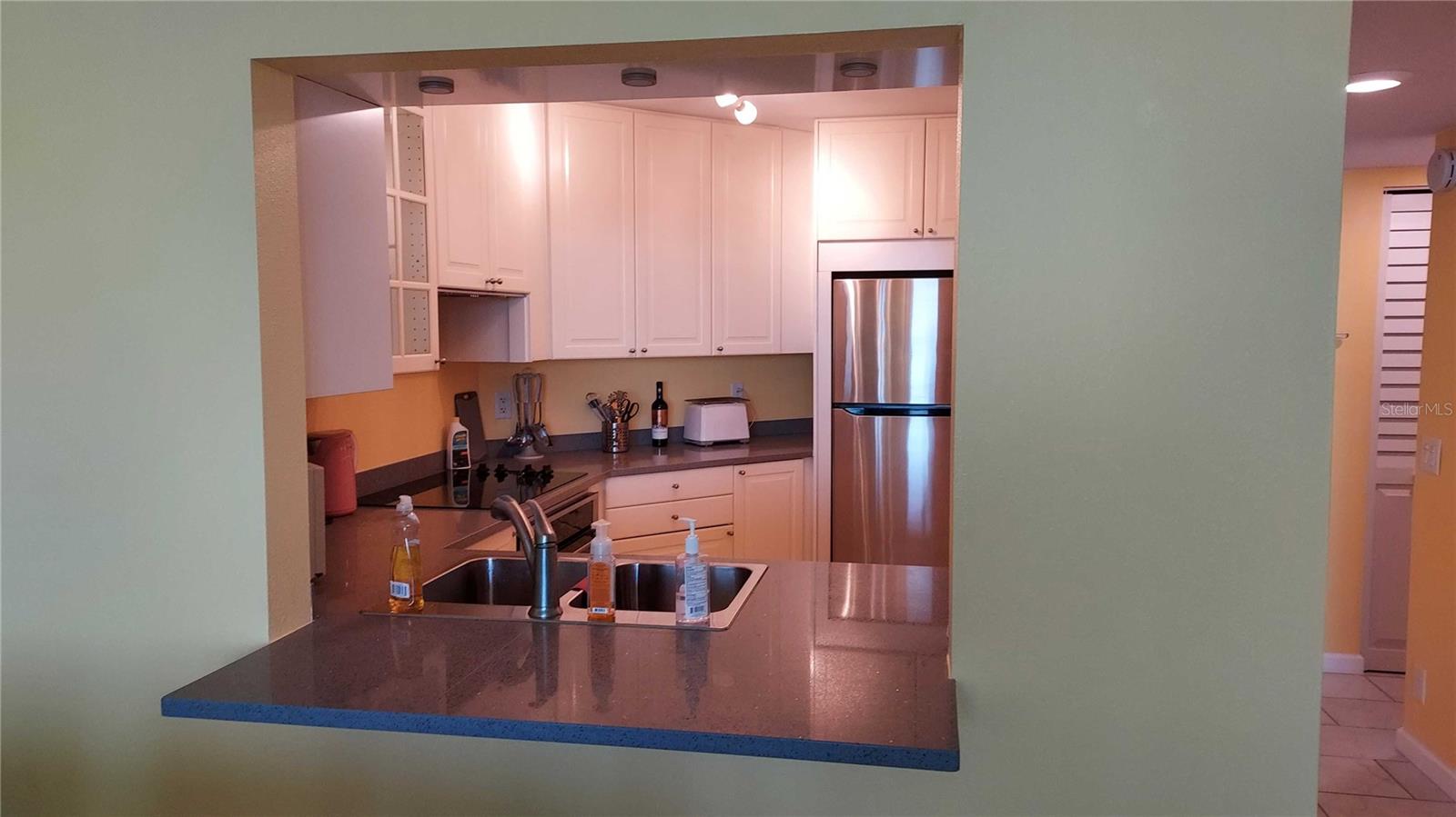 CASA DEL MAR CONDO III - Residential