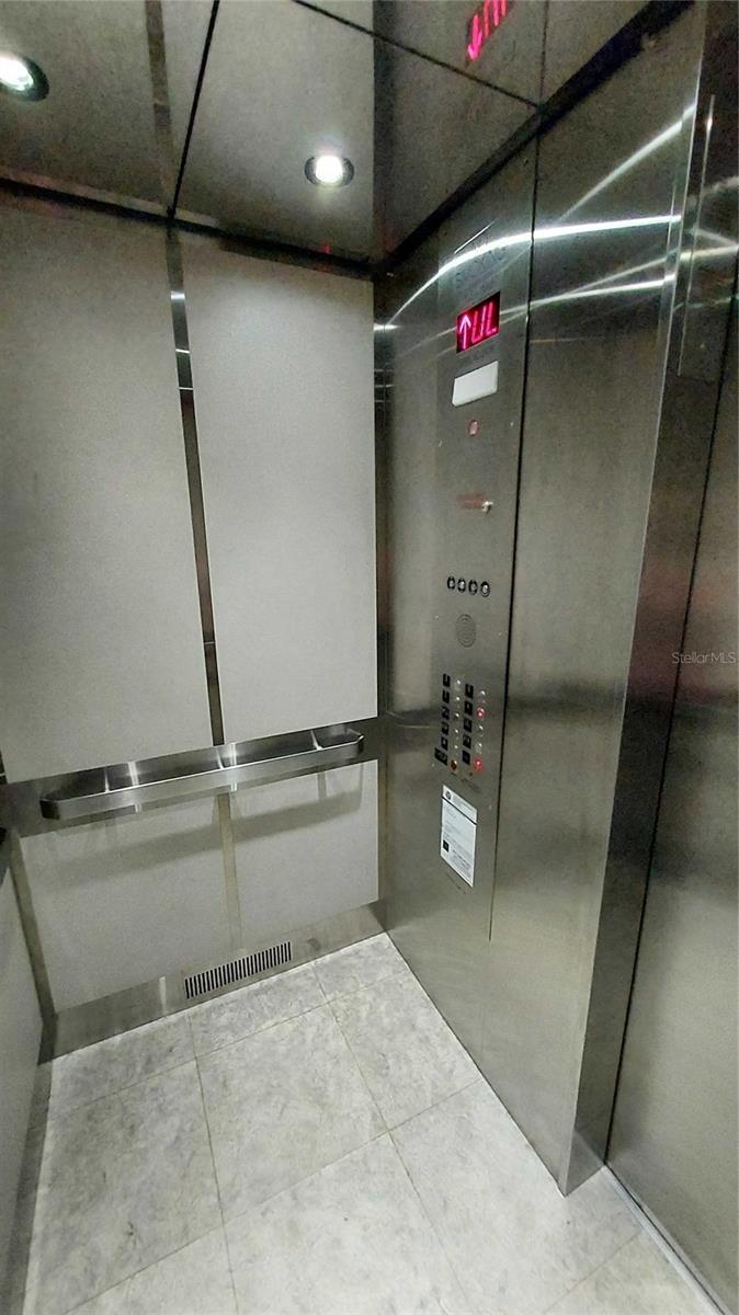 CASA DEL MAR CONDO III - Residential