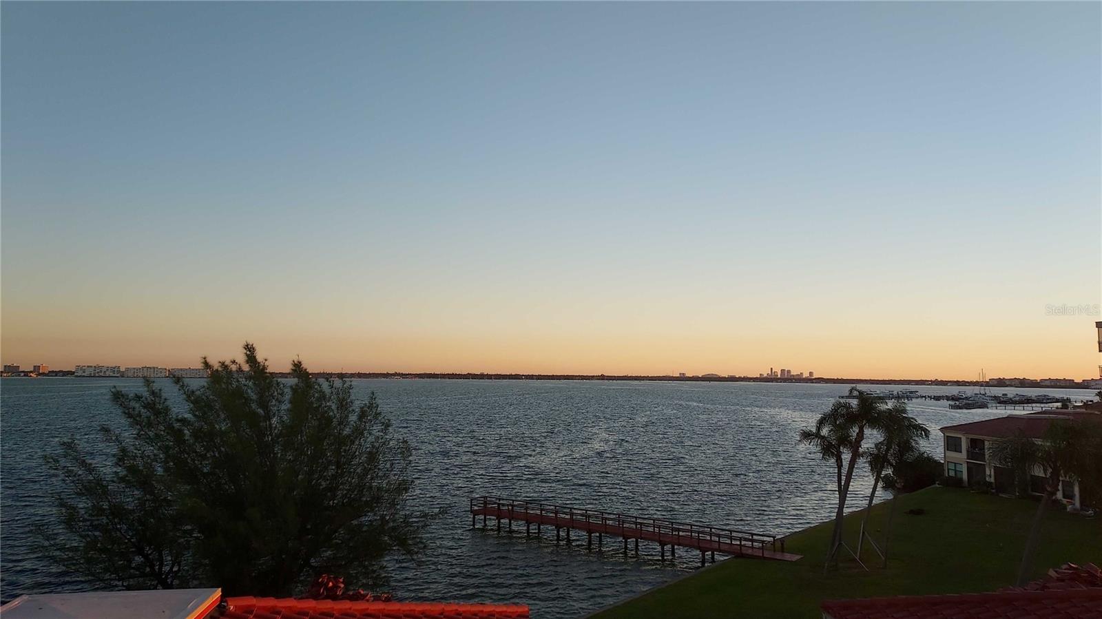 CASA DEL MAR CONDO III - Residential