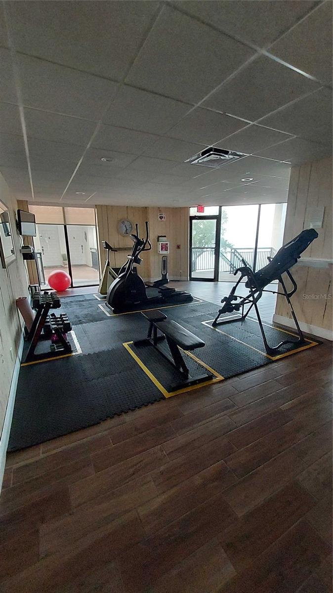 CASA DEL MAR CONDO III - Residential