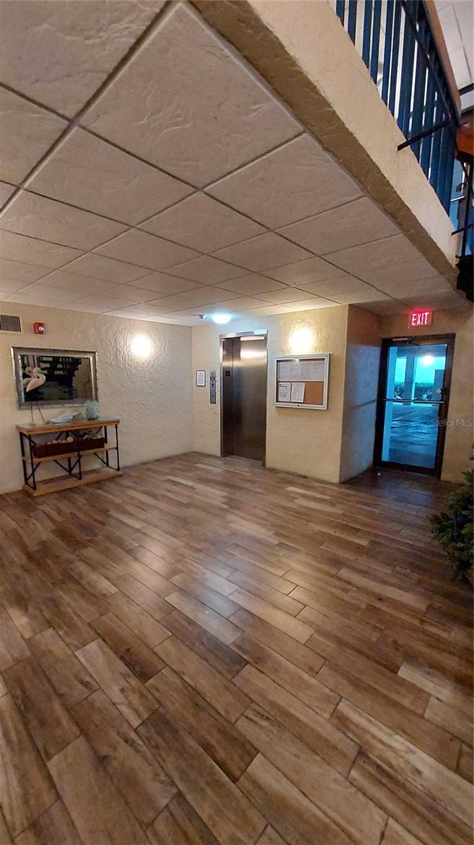 CASA DEL MAR CONDO III - Residential