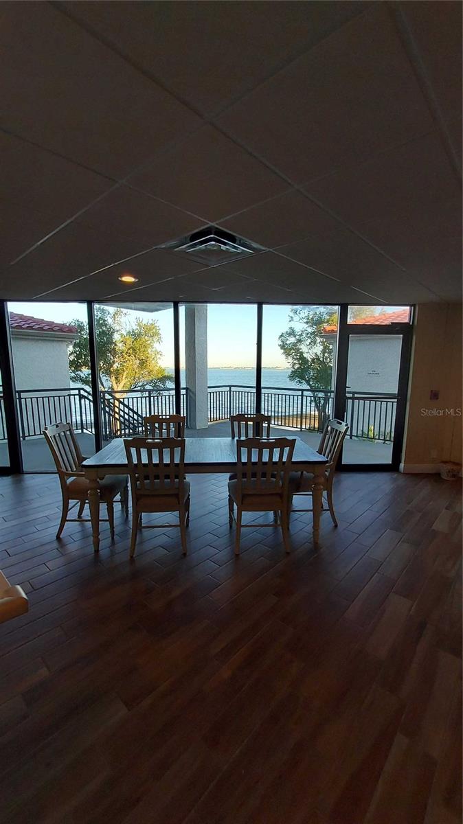 CASA DEL MAR CONDO III - Residential