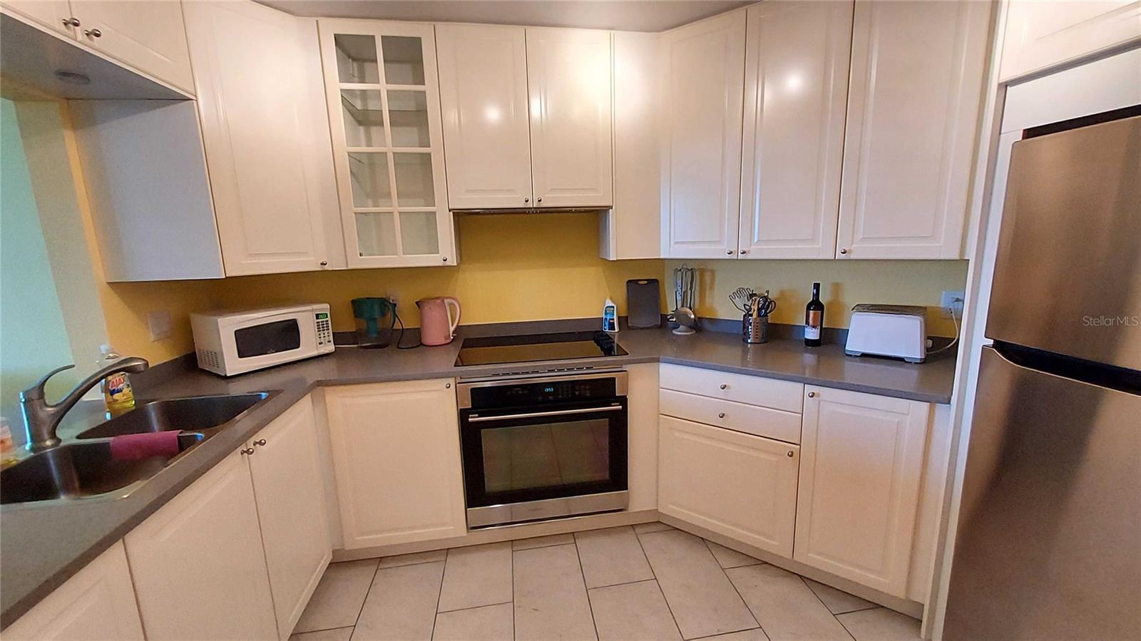 CASA DEL MAR CONDO III - Residential