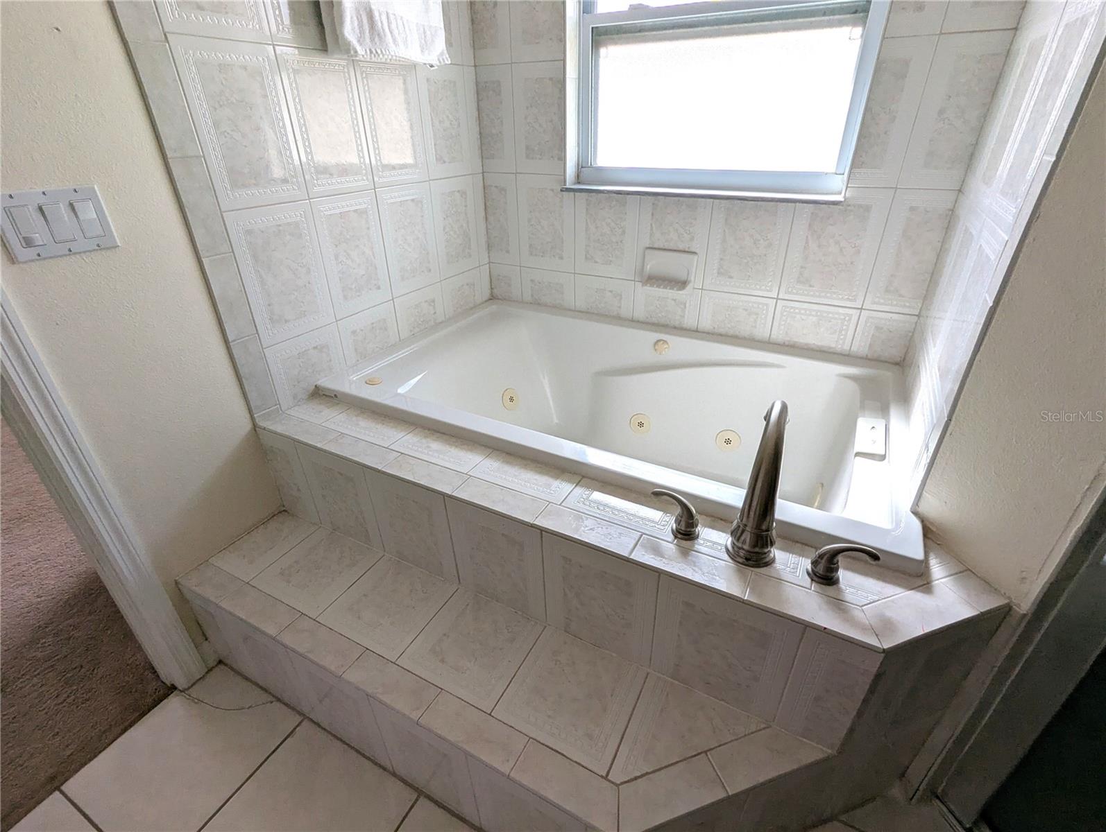 SOUTH POINTE UNIT 4 25/28 - Residential