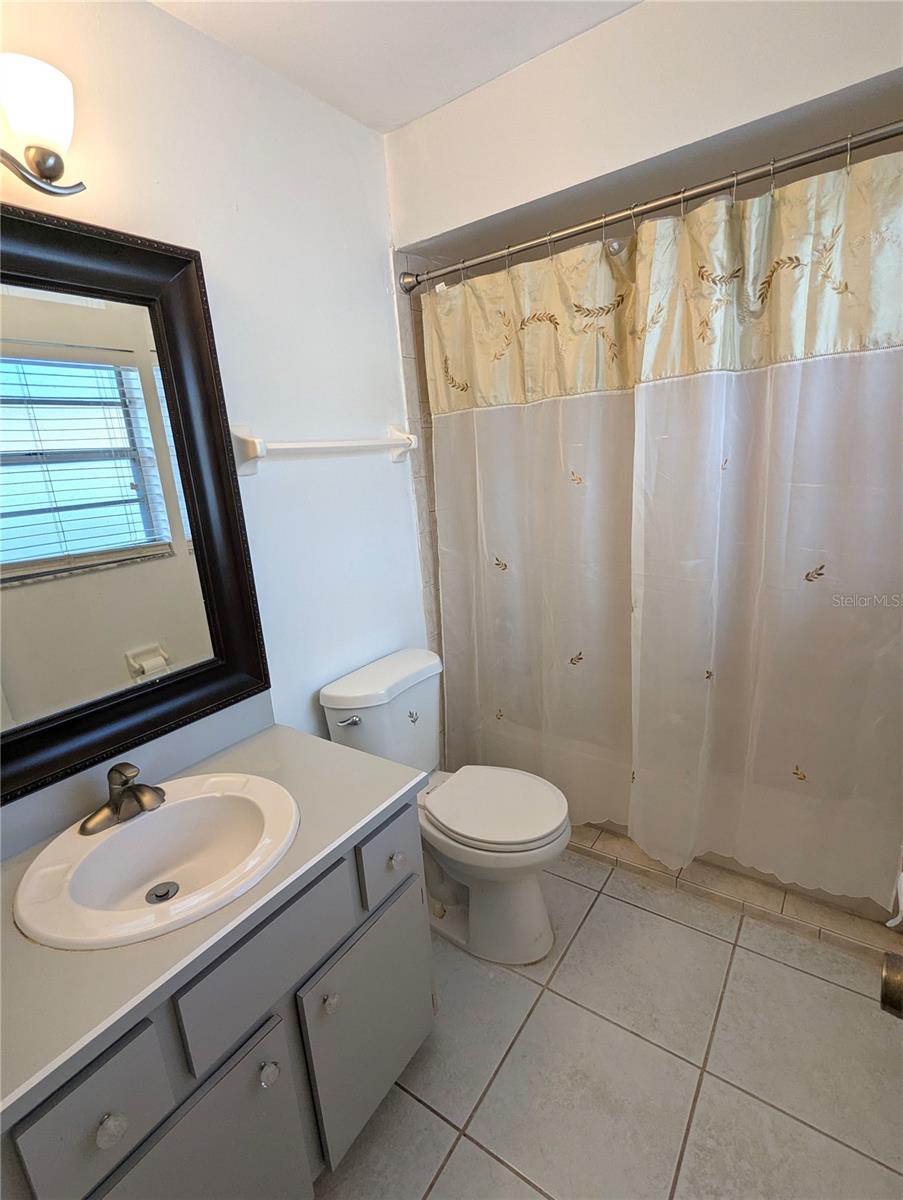 SOUTH POINTE UNIT 4 25/28 - Residential