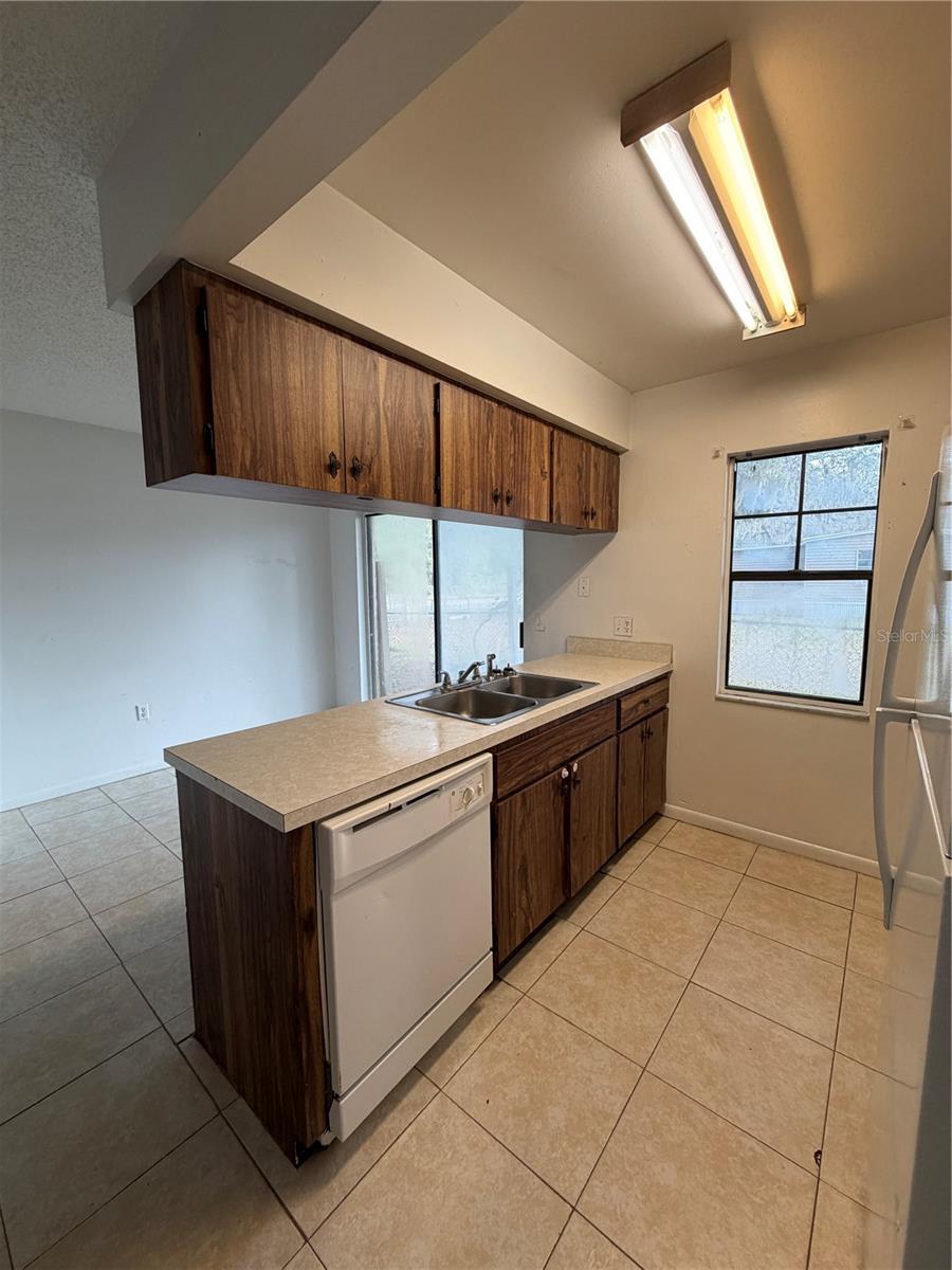 OCALA HEIGHTS - Residential Lease