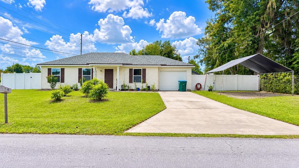 Photo of 81 Dogwood Drive Loop, Ocala, FL 34472 (MLS # OM732517)